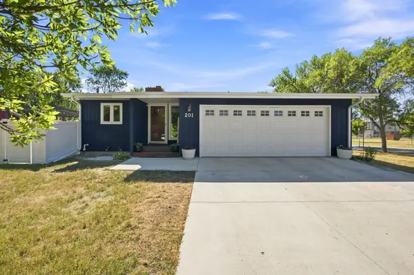 201 11th Avenue E, West Fargo, ND 58078