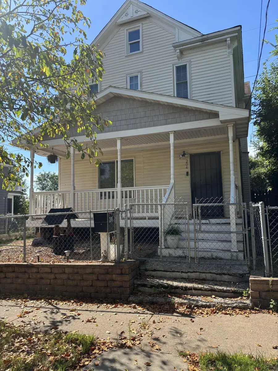 204 Acker Street E, Saint Paul, MN 55117 - #2