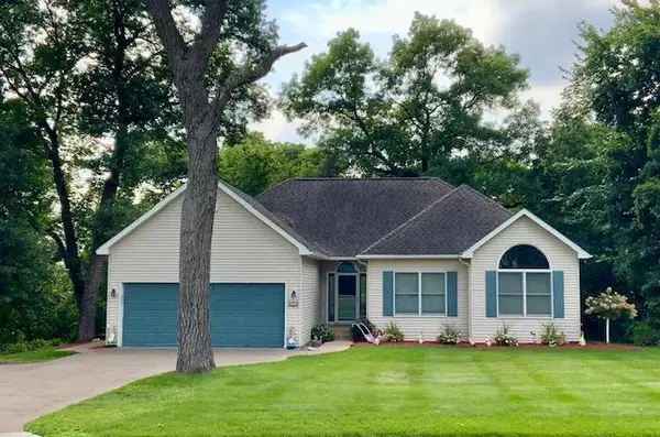 2235 E Rum River Drive S, Cambridge, MN 55008
