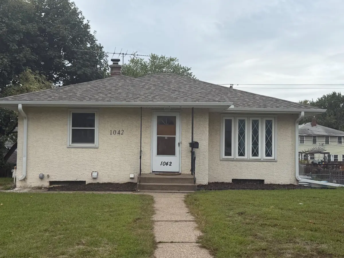 1042 6th Avenue S, South Saint Paul, MN 55075 - #1