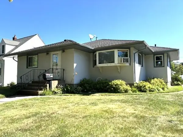 2418 8th Avenue E, Hibbing, MN 55746