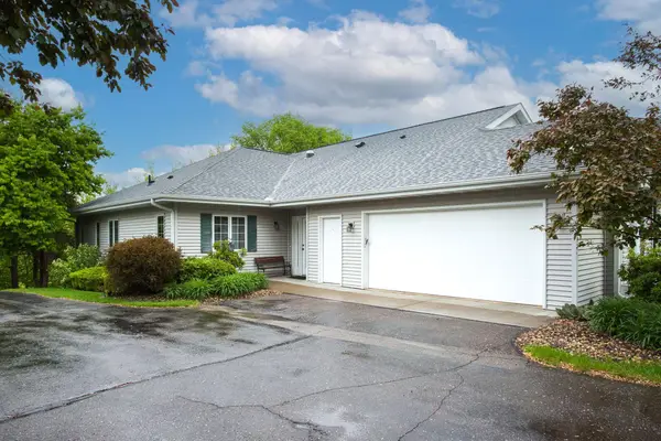 2645 Golf View Drive, River Falls, WI 54022