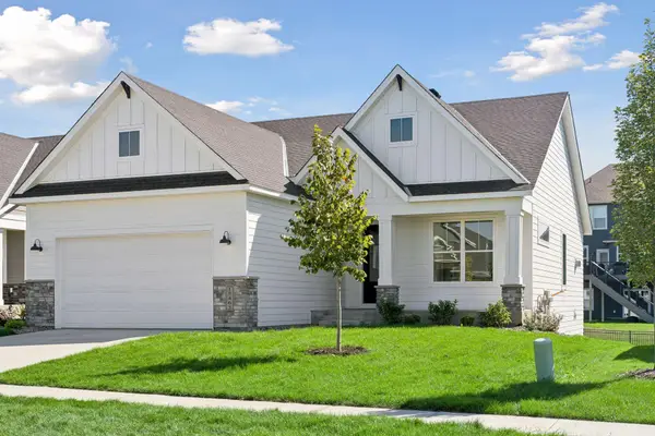 15463 111th Avenue N, Osseo, MN 55369