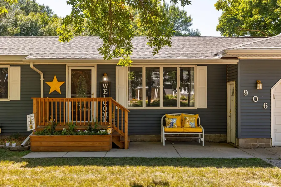 906 10th Street S, Benson, MN 56215 - #2