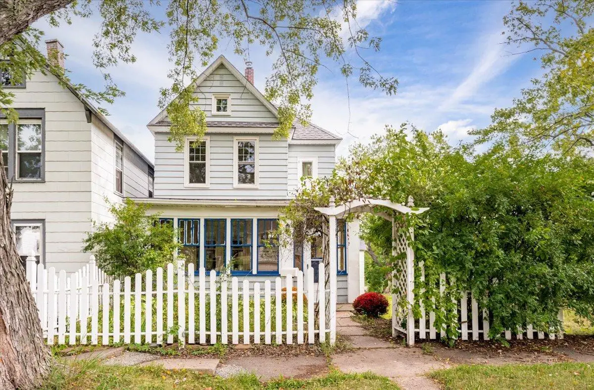 604 E 11th Street, Duluth, MN 55805 - #1