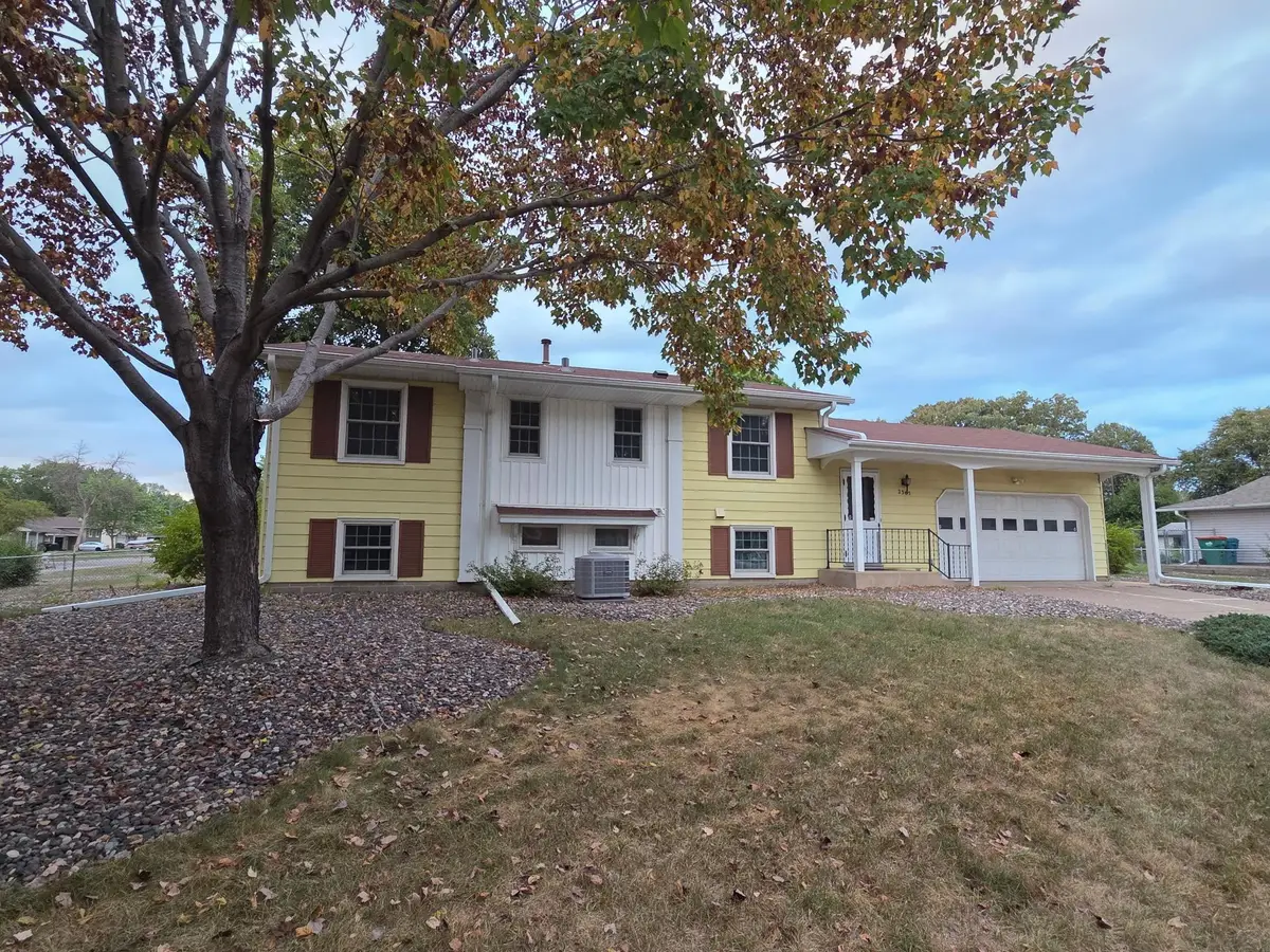 2365 106th Avenue Nw, Coon Rapids, MN 55433 - #1