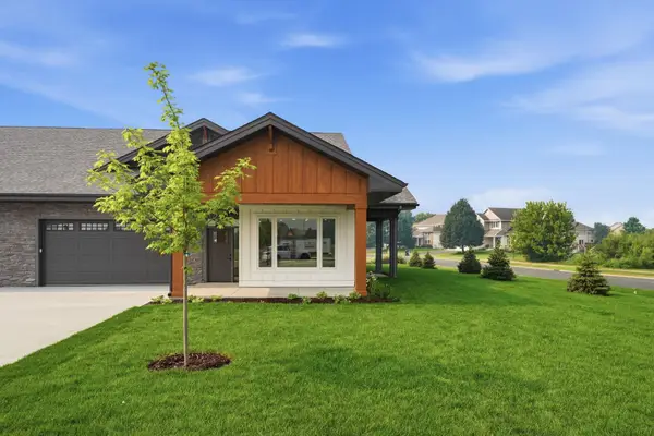 16303 Esprit Court, Lakeville, MN 55044