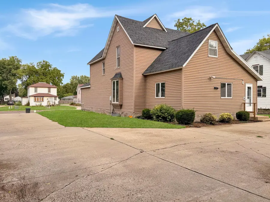 410 N 6th Street, Marshall, MN 56258 - #3