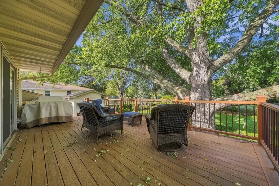 2749 Hilltop Court, North Saint Paul, MN 55109 - #3