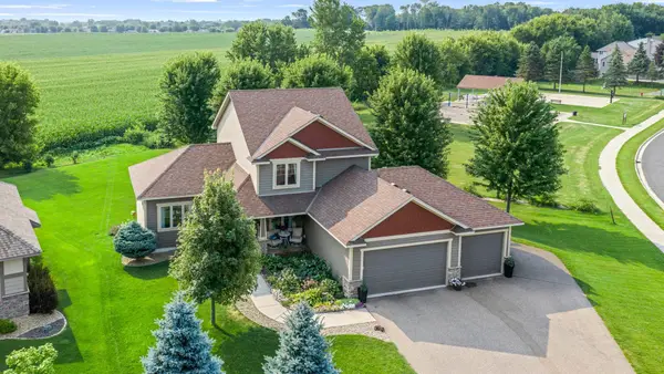 900 Heritage Trail Ne, New Prague, MN 56071