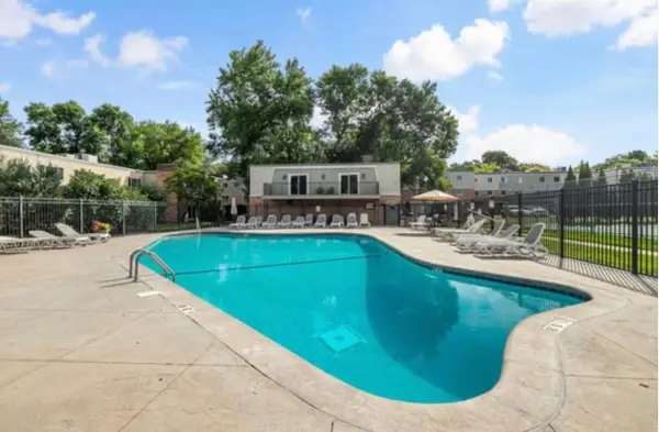 7316 W 22nd Street #305, Saint Louis Park, MN 55426