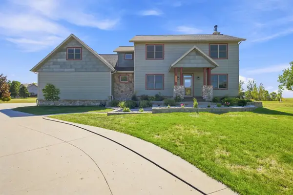 7107 Maple Lane, Horace, ND 58047