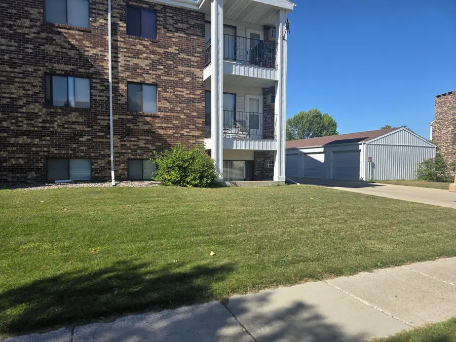 331 Prairiewood Circle S #102, Fargo, ND 58103 - #2