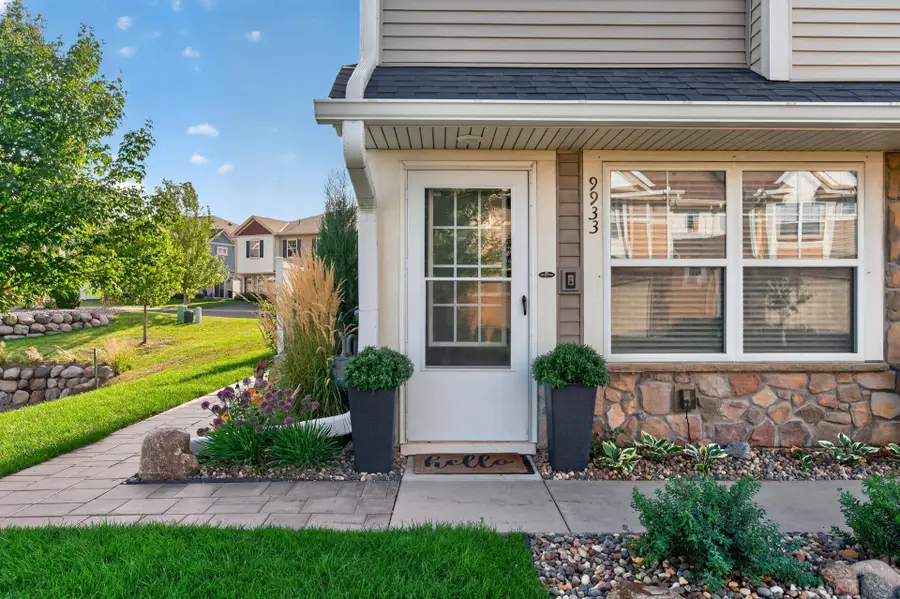 9933 5th St Lane N, Lake Elmo, MN 55042 - #2