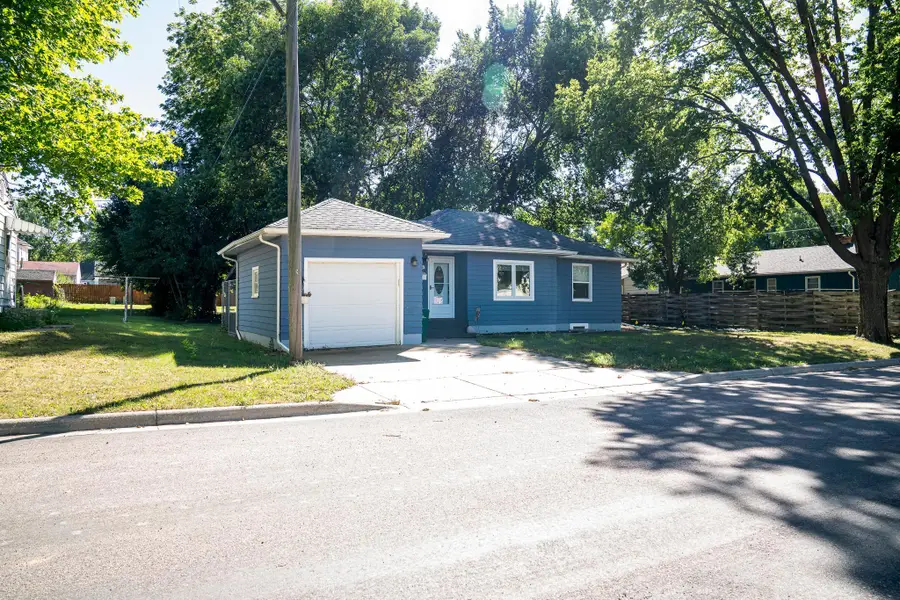 124 E Emory Street, Tracy, MN 56175 - #2