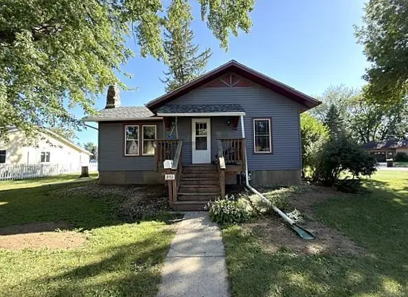 845 12th Street, Windom, MN 56101