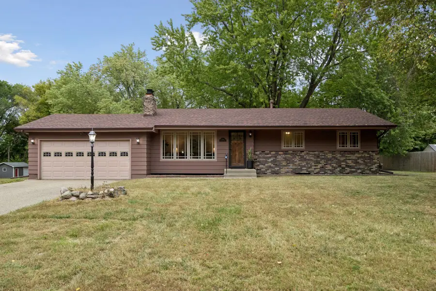 18910 Harrogate Drive, Eden Prairie, MN 55346 - #2