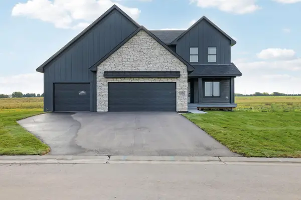 470 Sea Wing Boulevard, Prescott, WI 54021