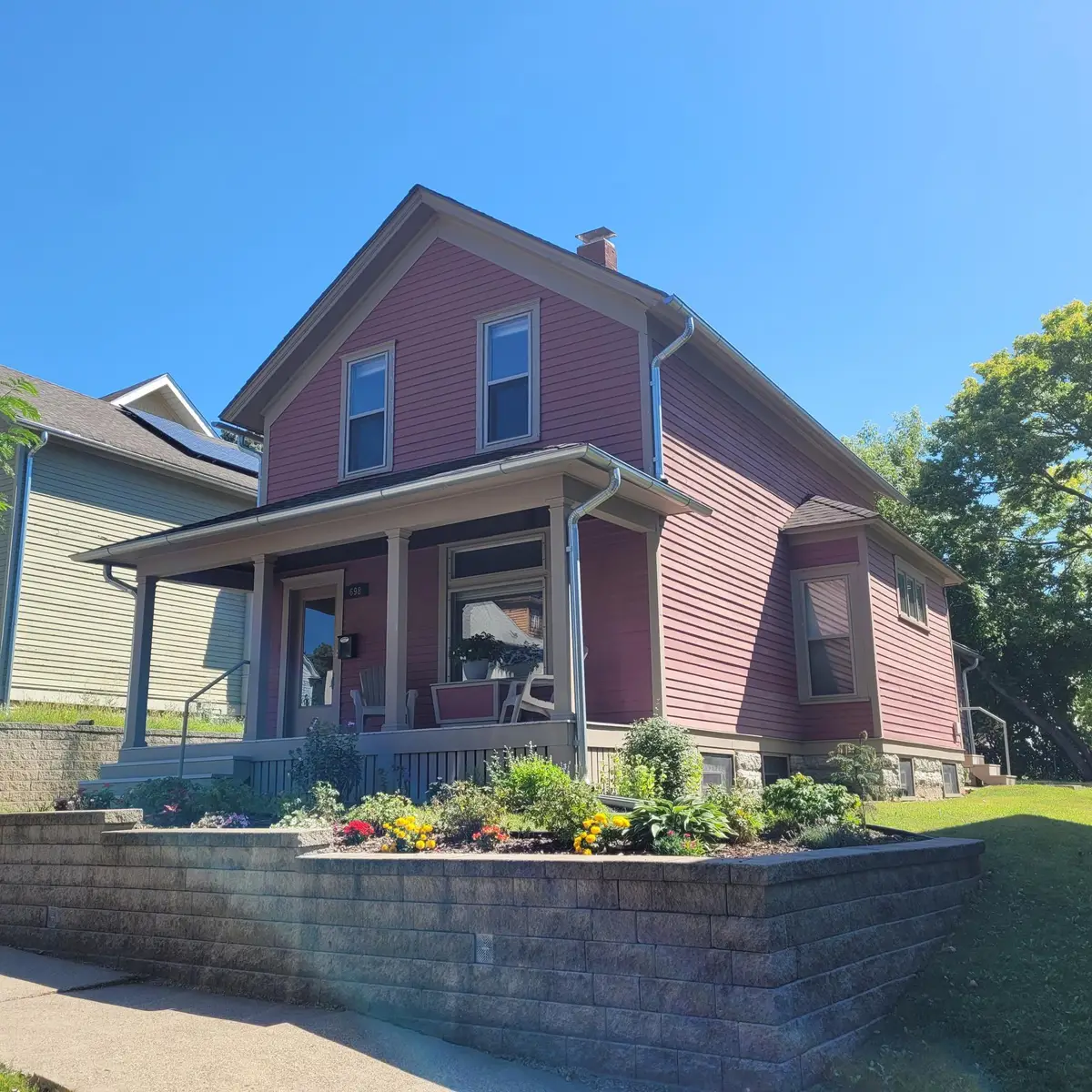 698 E 4th Street E, Saint Paul, MN 55106 - #1