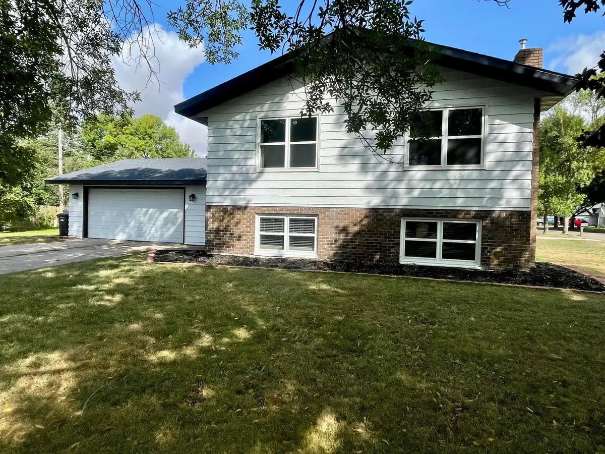 403 6th Avenue Ne, Dilworth, MN 56529 - #1