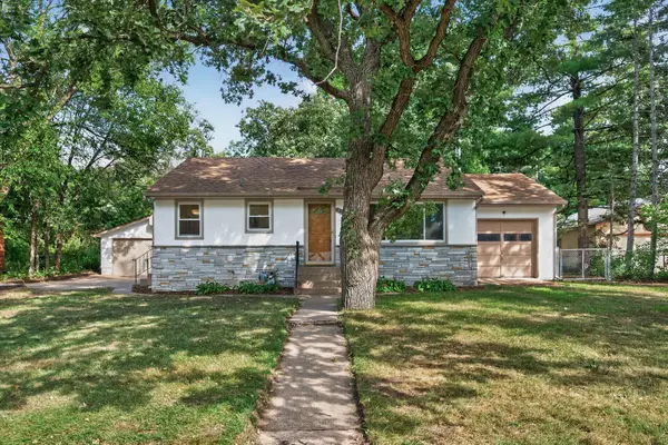 6547 Oakley Drive Ne, Fridley, MN 55432