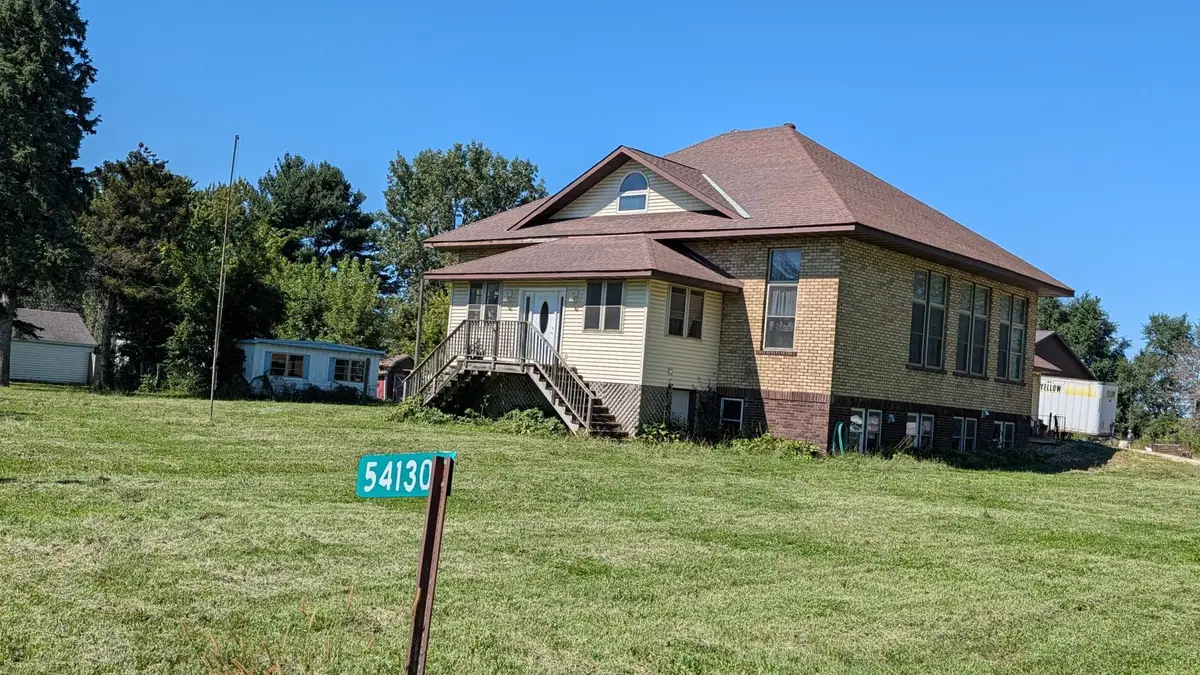 54130 270th Street, Lansing, MN 55912 - #1