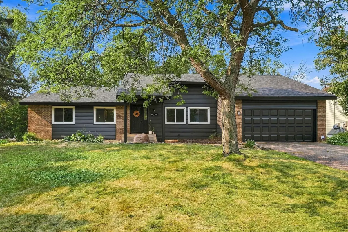 6649 Buckingham Road, Woodbury, MN 55125 - #1