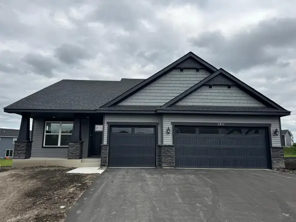 1911 Dogwood Court, Carver, MN 55315
