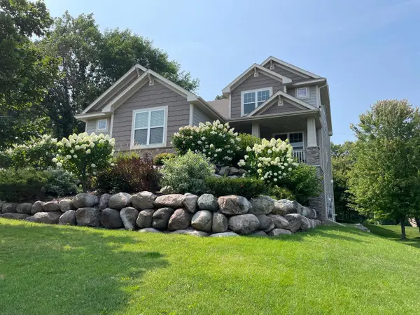 2388 Highover Trail, Chanhassen, MN 55317