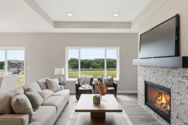 7802 Bridgewater Court, Rockford, MN 55373