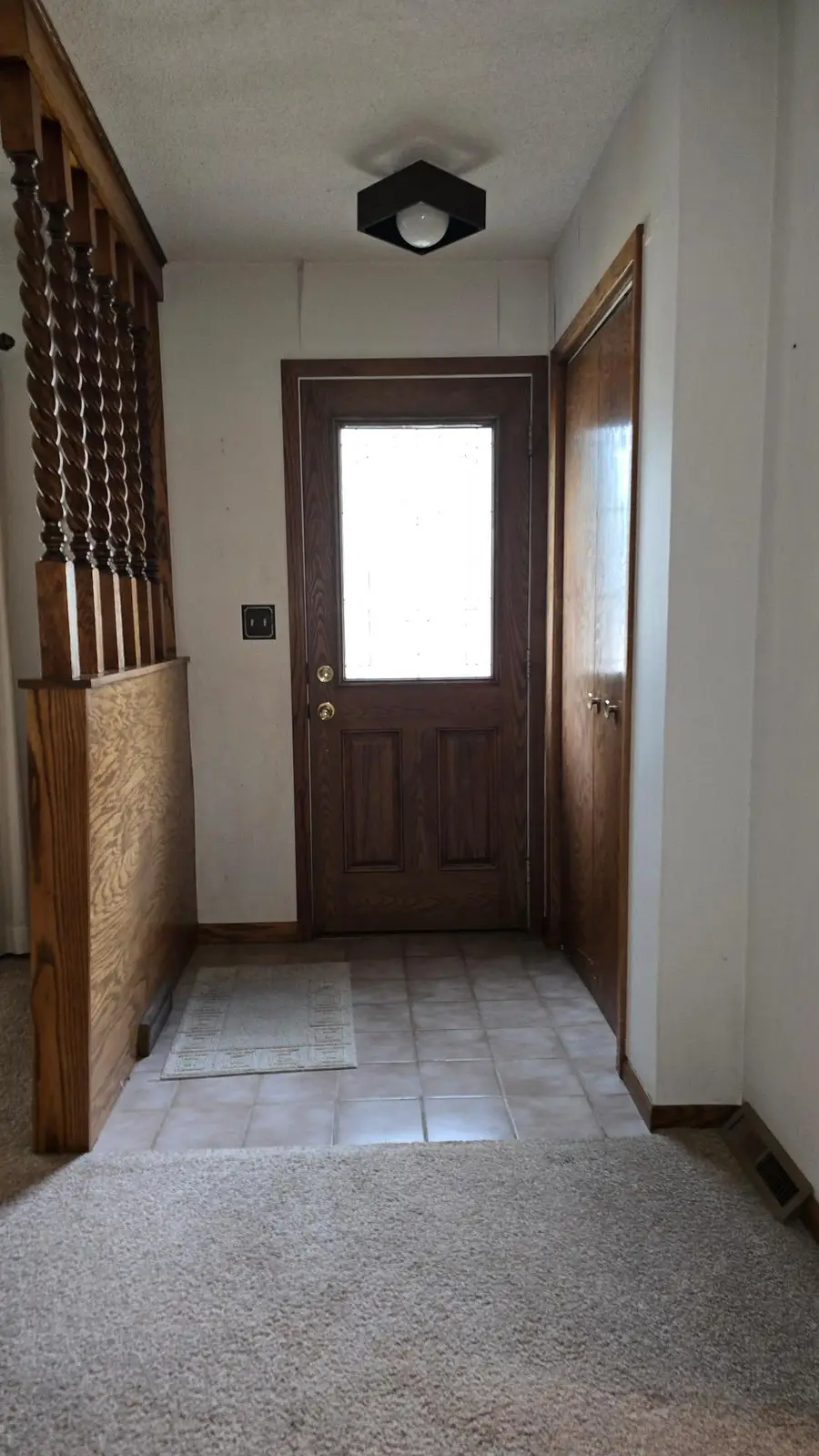 207 E Lyon Street, Marshall, MN 56258 - #2