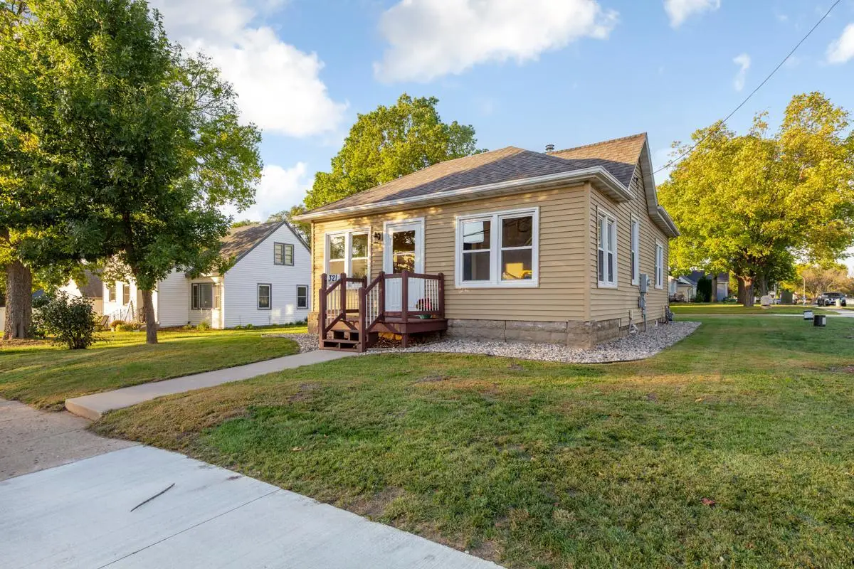 321 Oak Street, Le Sueur, MN 56058 - #1
