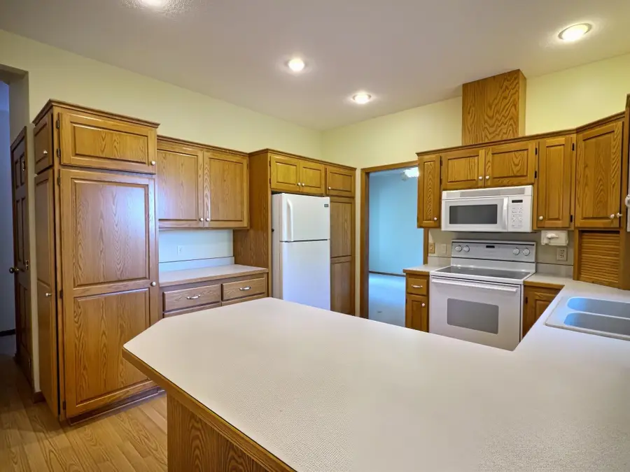 2617 Kimball Avenue Nw, Annandale, MN 55302 - #3