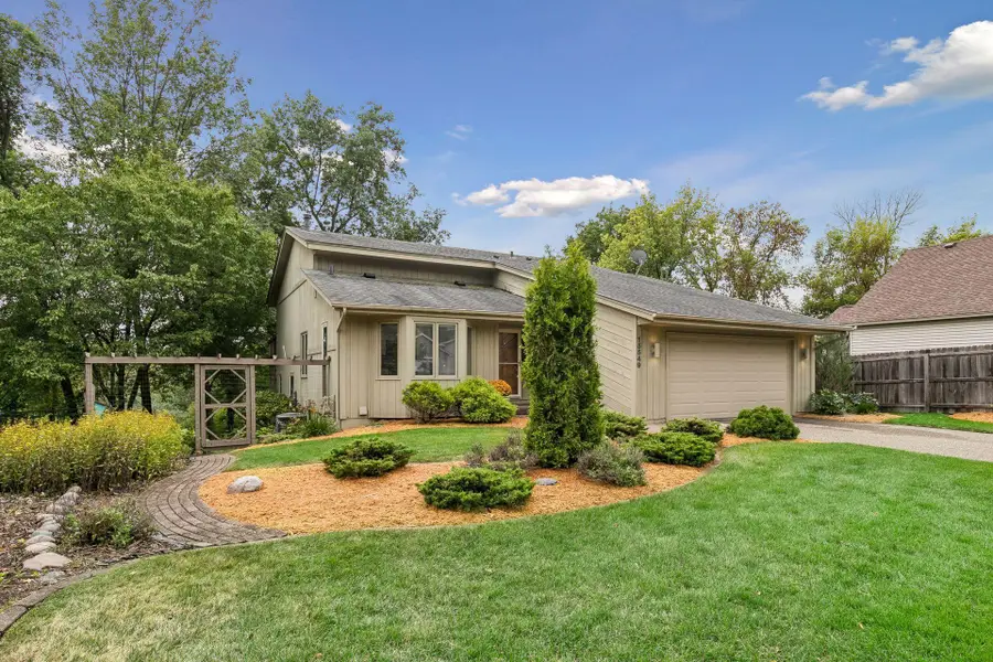 15549 Michele Lane, Eden Prairie, MN 55346 - #3