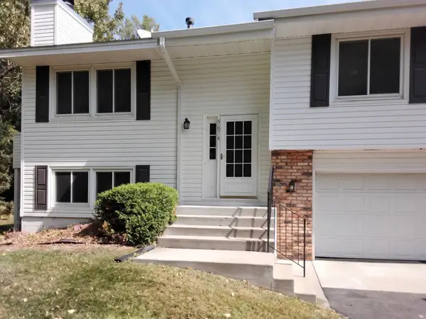 3874 Dolomite Drive, Eagan, MN 55122