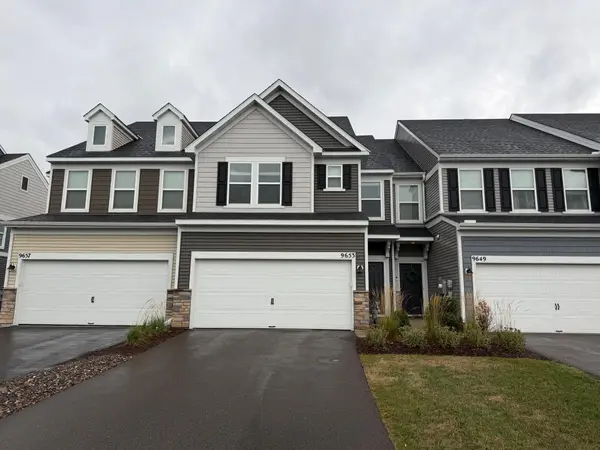 9653 4th Street Lane N, Lake Elmo, MN 55042