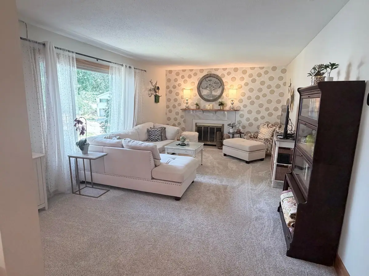 118 Avignon Court, Woodbury, MN 55125 - #1