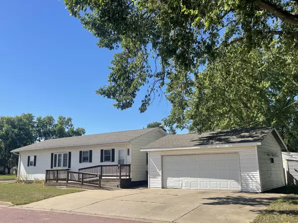273 E Morgan Street, Tracy, MN 56175