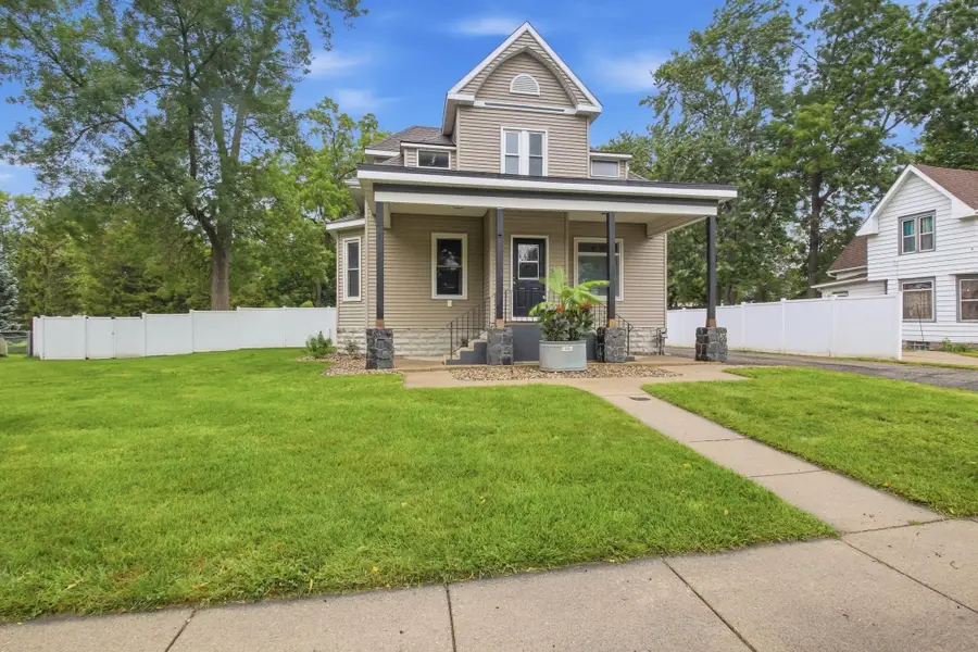 718 6th Street Sw, Willmar, MN 56201 - #3