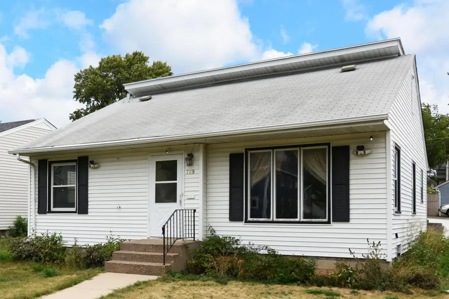 729 Rose Avenue E, Saint Paul, MN 55106 - #2