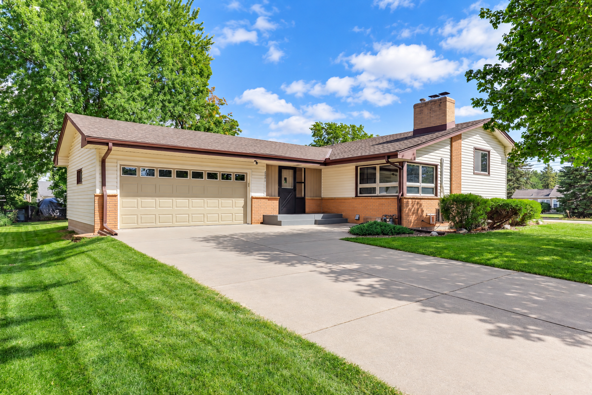 6501 Pierce Street Ne, Fridley, MN 55432 - #1