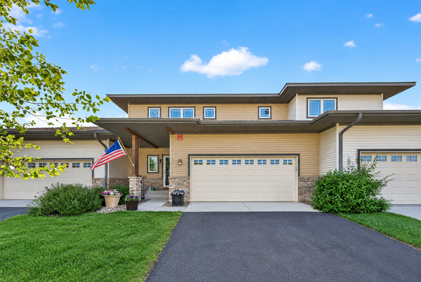 1245 Vernon Drive, Carver, MN 55315