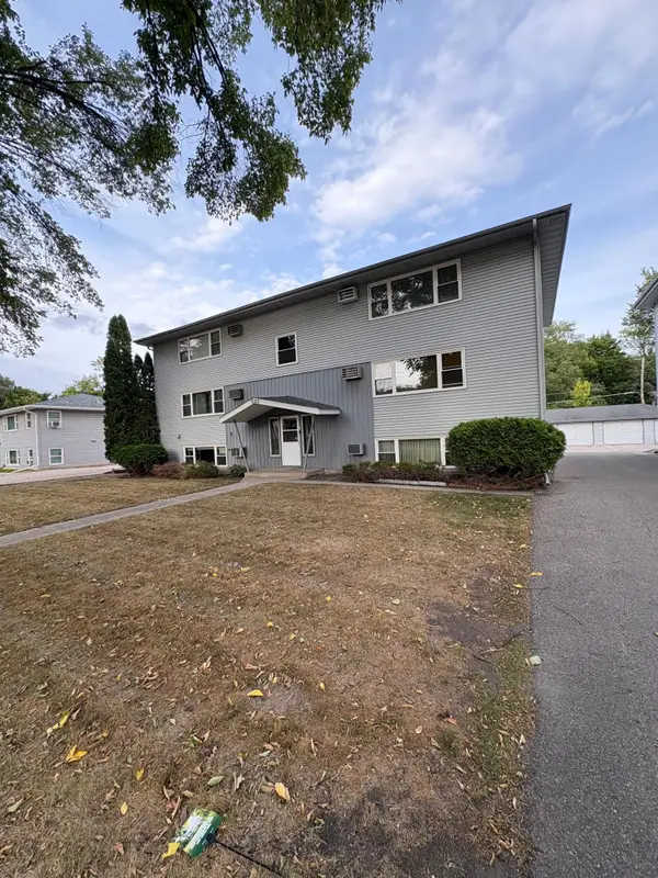 1225 10th Street N, Fargo, ND 58102
