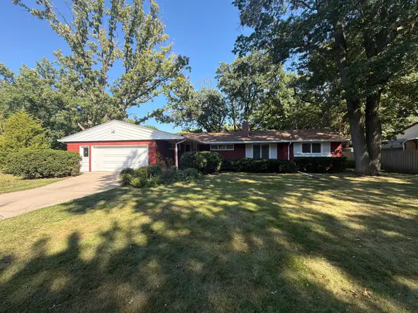 2000 Herschel Street, Roseville, MN 55113