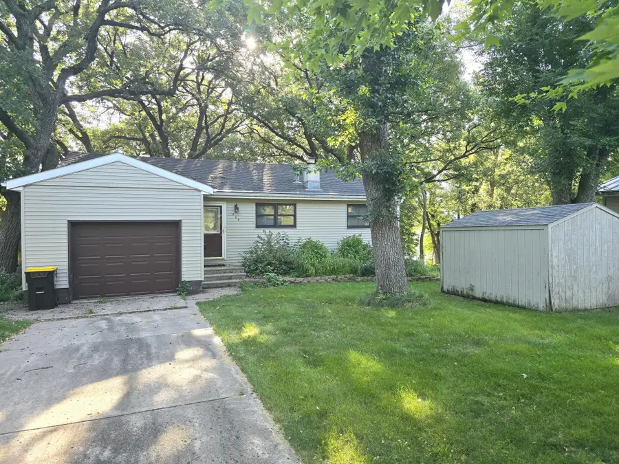 409 W Amber Lake Drive W, Fairmont, MN 56031 - #2