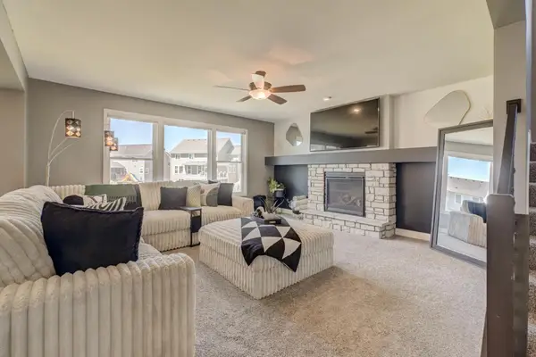 5204 Porchlight Bay, Saint Paul, MN 55129