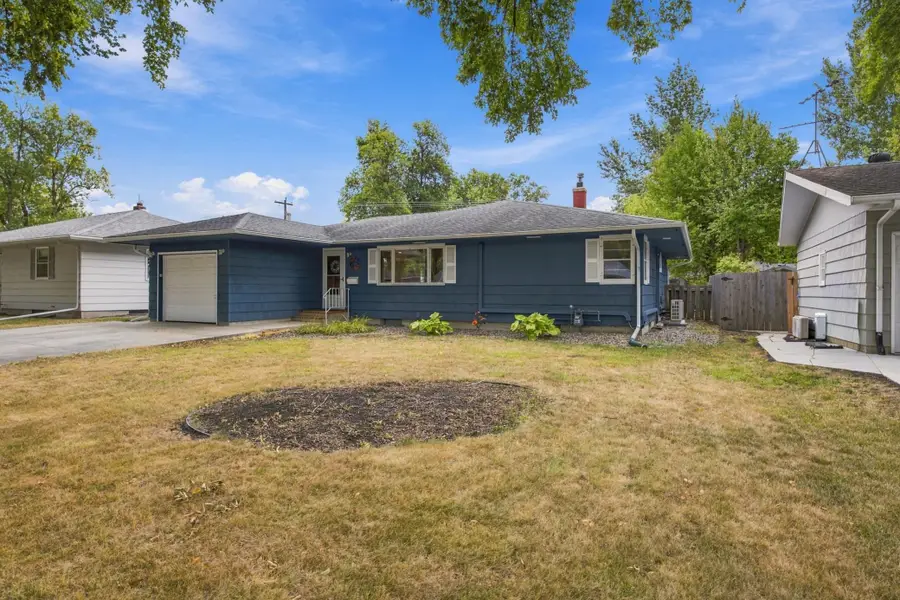 222 26th Avenue N, Fargo, ND 58102 - #2