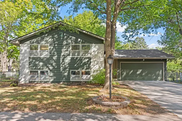 11535 9th Avenue Nw, Coon Rapids, MN 55433