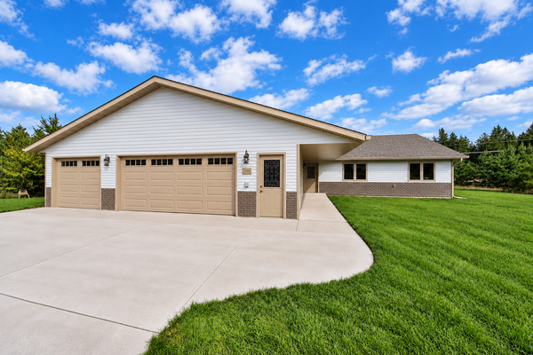 11946 Joneswood Circle, Baxter, MN 56425