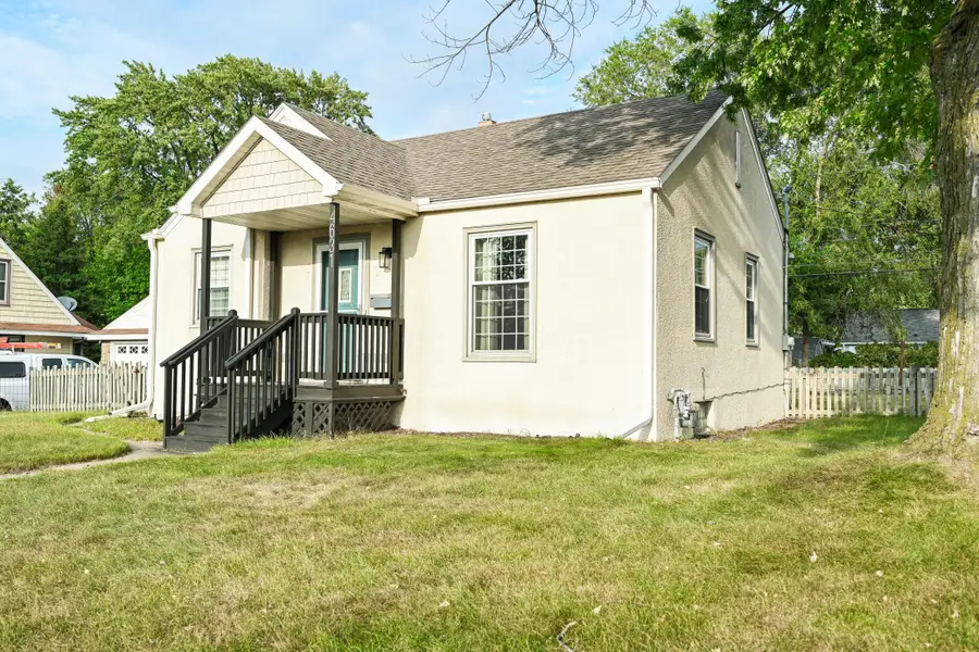 4631 2nd Street Ne, Fridley, MN 55421 - #2